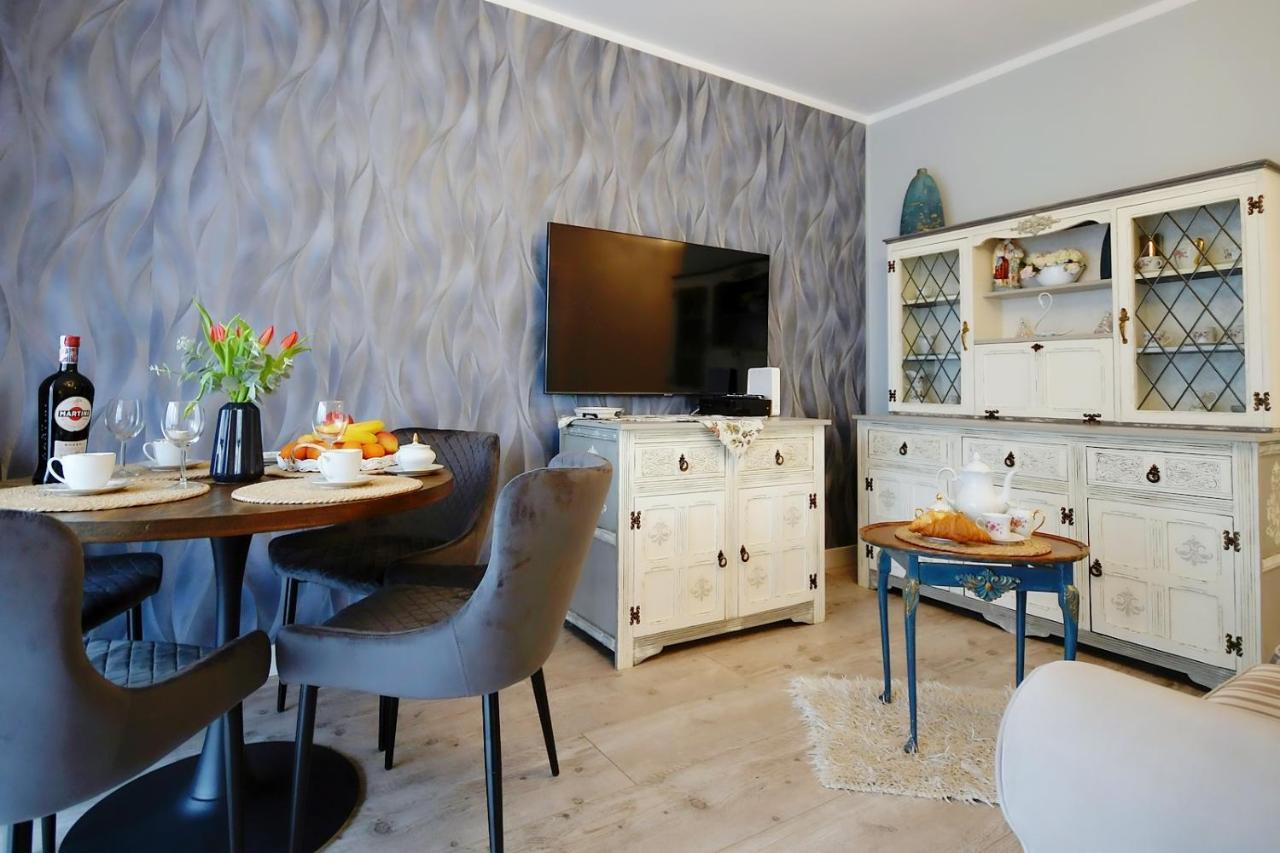 Miodowy Dom Exspanse Apartament 2 Lub 3 Pokoje Z Tarasem I Parkingiem Колобжег Екстериор снимка