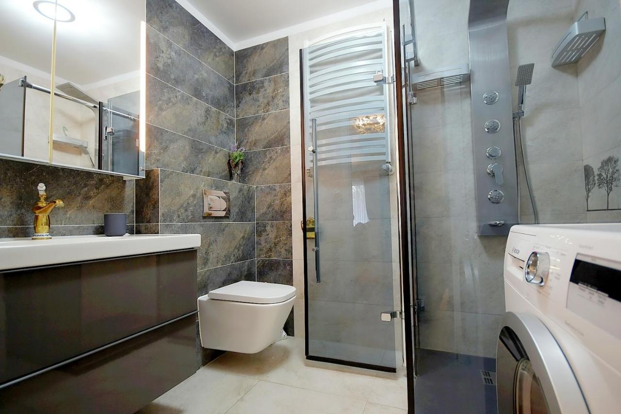 Miodowy Dom Exspanse Apartament 2 Lub 3 Pokoje Z Tarasem I Parkingiem Колобжег Екстериор снимка