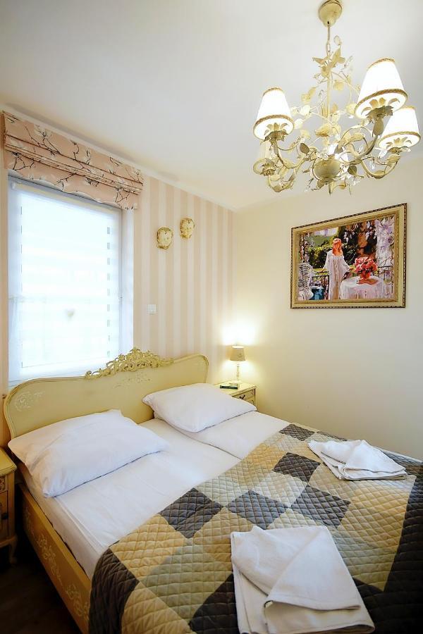 Miodowy Dom Exspanse Apartament 2 Lub 3 Pokoje Z Tarasem I Parkingiem Колобжег Екстериор снимка